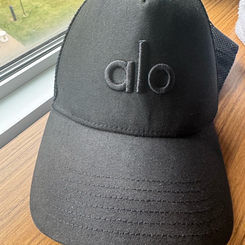 ALO Yoga Black Trucker Hat